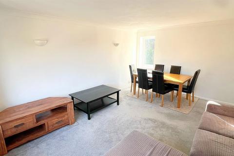 2 bedroom flat for sale, Doe Bank Court, Lichfield Road, Four Oaks