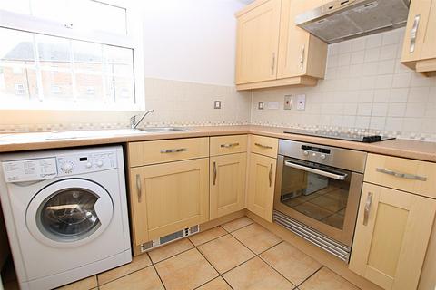 2 bedroom flat to rent, Finney Drive, Grange Park, NN4