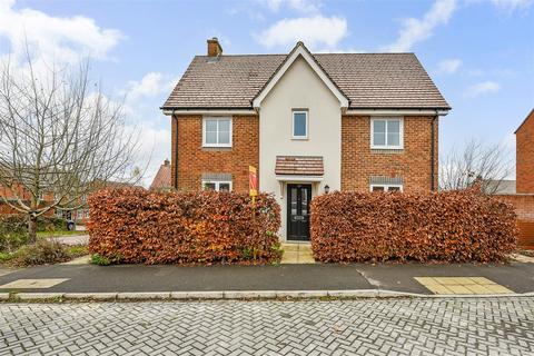 3 bedroom end of terrace house for sale, Locksbridge Road, Picket Piece, Andover