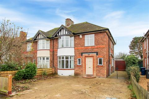 4 bedroom semi-detached house to rent, Windsor Road, Cambridge CB4