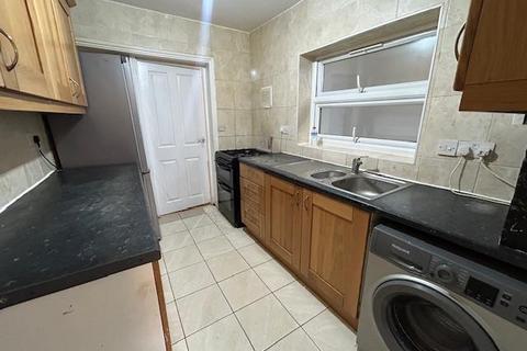 3 bedroom house to rent, Felixstowe Road, Edmonton