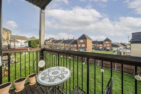 2 bedroom flat for sale, Gloster House, Stanmore HA7