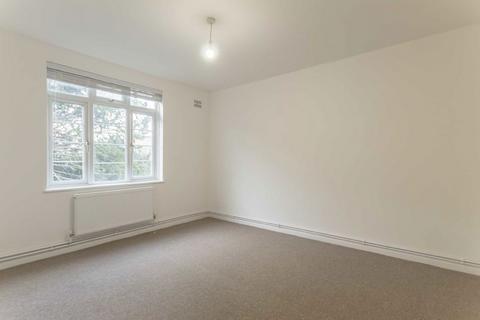 2 bedroom flat to rent, Manor Vale, Brentford TW8