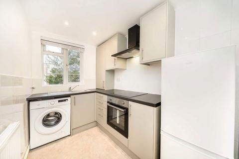 2 bedroom flat to rent, Manor Vale, Brentford TW8