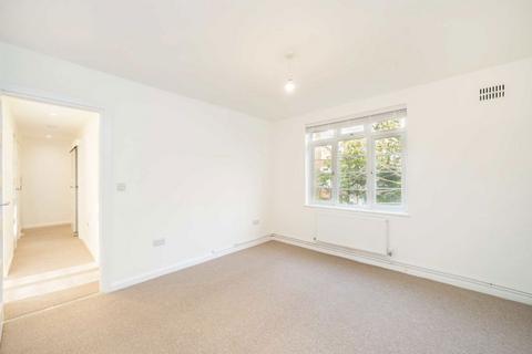 2 bedroom flat to rent, Manor Vale, Brentford TW8