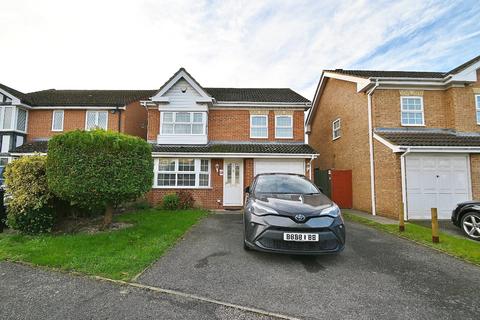 4 bedroom detached house for sale, Southwold Spur, Langley, Berkshire, SL3