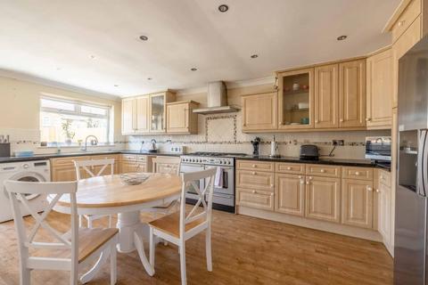 4 bedroom detached house for sale, Southwold Spur, Langley, Berkshire, SL3