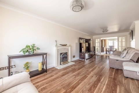 3 Southwold Spur, Slough, SL3 8XX
