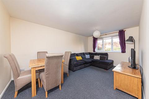 2 bedroom flat for sale, Ascot Court, Aldershot GU11