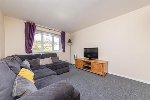 2 bedroom flat for sale, Ascot Court, Aldershot GU11