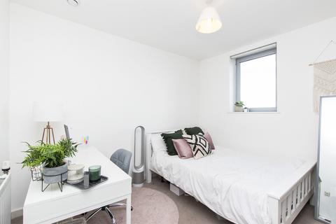 2 bedroom apartment to rent, Rick Roberts Way, London E15