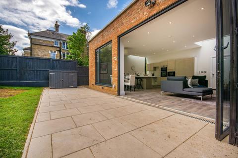 4 bedroom flat for sale, Harold Road, Crystal Palace, London, SE19