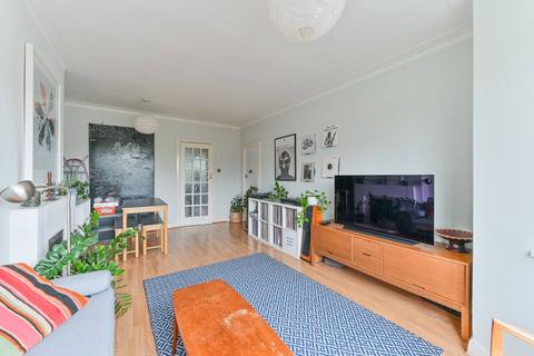 2 bedroom flat for sale, Crown Point Flats, Beulah Hill, West Norwood, London, SE19