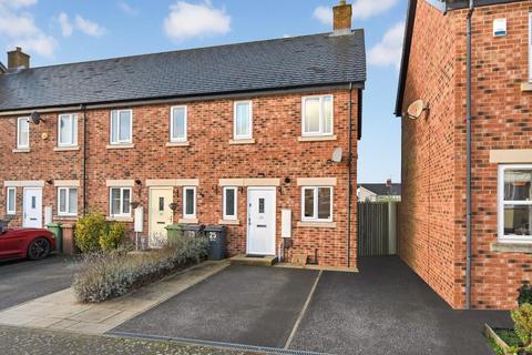 2 bedroom end of terrace house for sale, Alva Close, Guiseley, Leeds