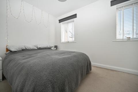 25 Alva Close, Guiseley, Leeds, LS20 9PS