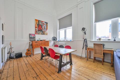 2 bedroom flat for sale, Ensign Street, City, London, E1