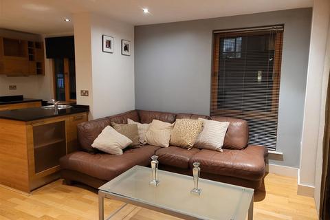 2 bedroom flat to rent, Crozier House, Leeds Dock