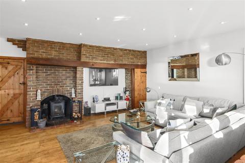 5 bedroom chalet for sale, Harbour View Road, Newhaven