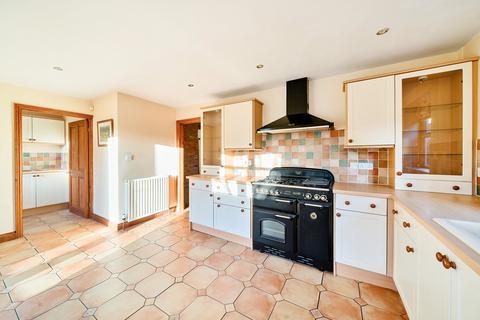 Sunnyside Well Chaingate Lane, Iron Acton, Bristol, BS37 9XN