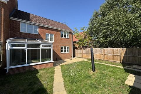 18 Smiths Close, Pewsey, SN9 5JT