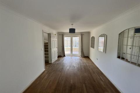 18 Smiths Close, Pewsey, SN9 5JT