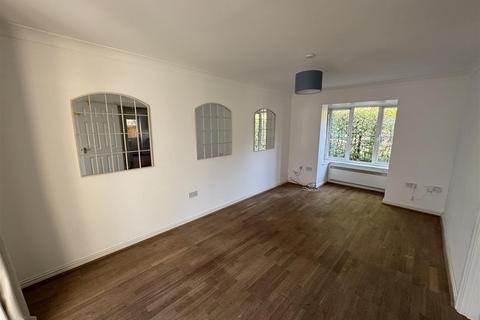 18 Smiths Close, Pewsey, SN9 5JT