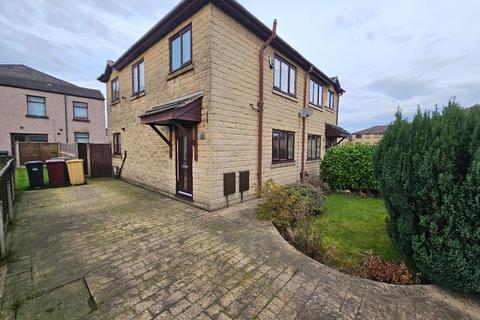 3 bedroom semi-detached house to rent, Moorfield Chase, Farnworth, Bolton