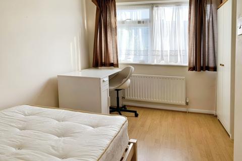 undefined, Nethersole Close, Canterbury CT2