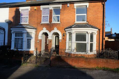 3 bedroom terraced house to rent, Oxford Road, East Ipswich