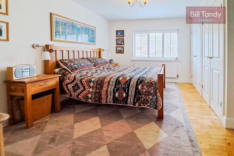 29 Harrington Walk, Lichfield, WS13 7UY