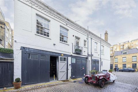 3 bedroom house to rent, Queen's Gate Place Mews, London SW7