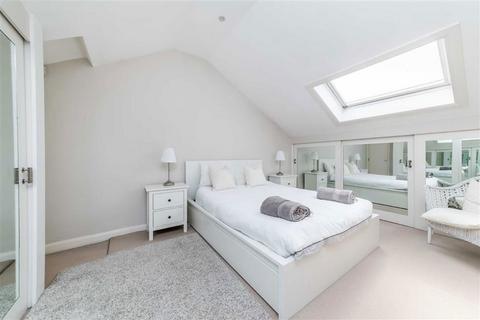 3 bedroom house to rent, Queen's Gate Place Mews, London SW7