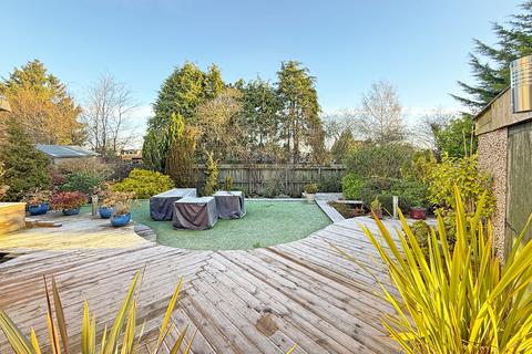 4 bedroom semi-detached house for sale, Halstead Road, Harrogate