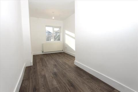 3 bedroom house to rent, Galliard Road, London, N9