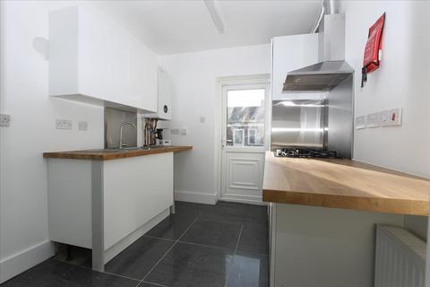 3 bedroom house to rent, Galliard Road, London, N9