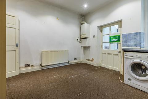 14 Dunham Street, Lees, Oldham, OL4 3NF