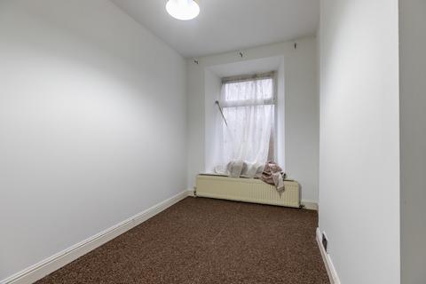 14 Dunham Street, Lees, Oldham, OL4 3NF