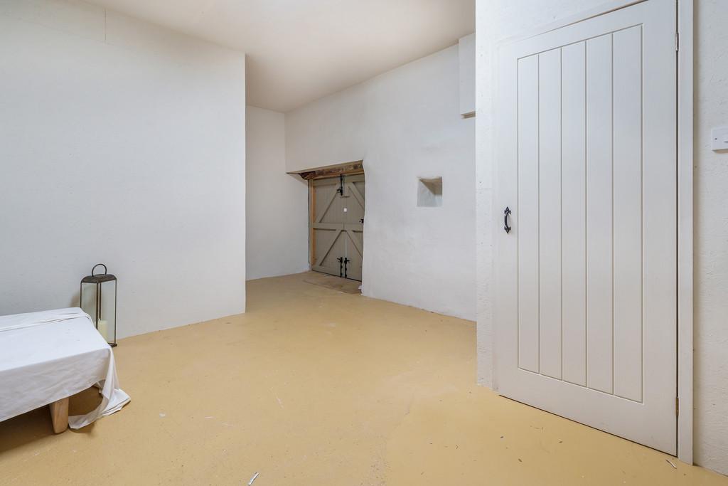 Excellent Store Room