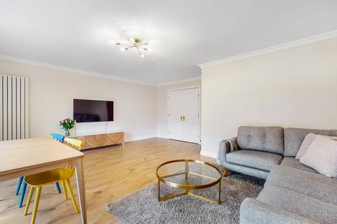 3 bedroom flat for sale, Henderland Road, Glasgow G61