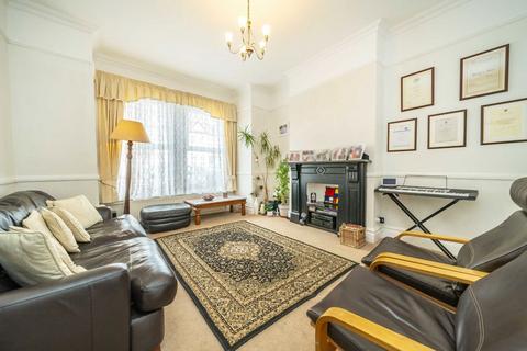 4 bedroom house for sale, Fairmile Avenue, London SW16