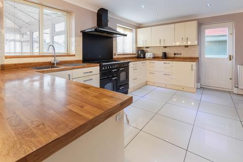 3 bedroom detached house for sale, Bluebell Court, Healing, N E Lincolnshire, DN41