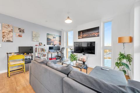 1 bedroom flat for sale, Telegraph Avenue, London SE10