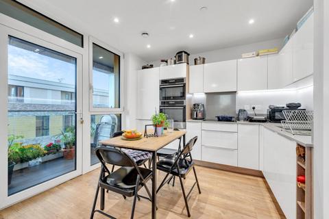 1 bedroom flat for sale, Telegraph Avenue, London SE10