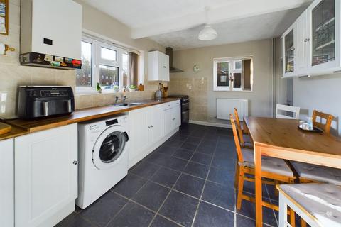 3 bedroom semi-detached house for sale, Shelthorpe Road, Loughborough