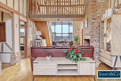 Easterlee Barn Brookend, Stebbing, Dunmow, CM6 3AA