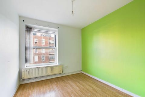 2 bedroom flat for sale, Ellington House, Borough