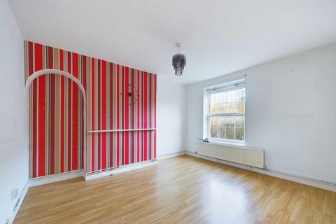 2 bedroom flat for sale, Ellington House, Borough