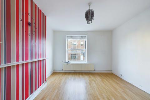 2 bedroom flat for sale, Ellington House, Borough