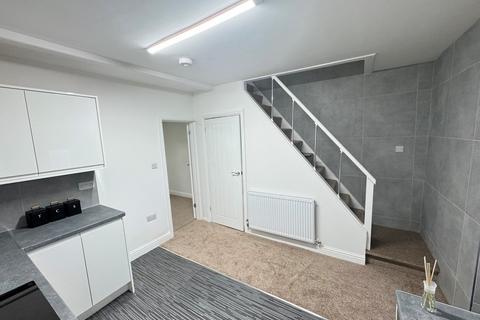 2 bedroom cottage for sale, Bolton Road, Blackburn