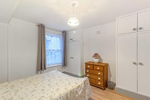 1 bedroom flat to rent, Raynham Road, London W6